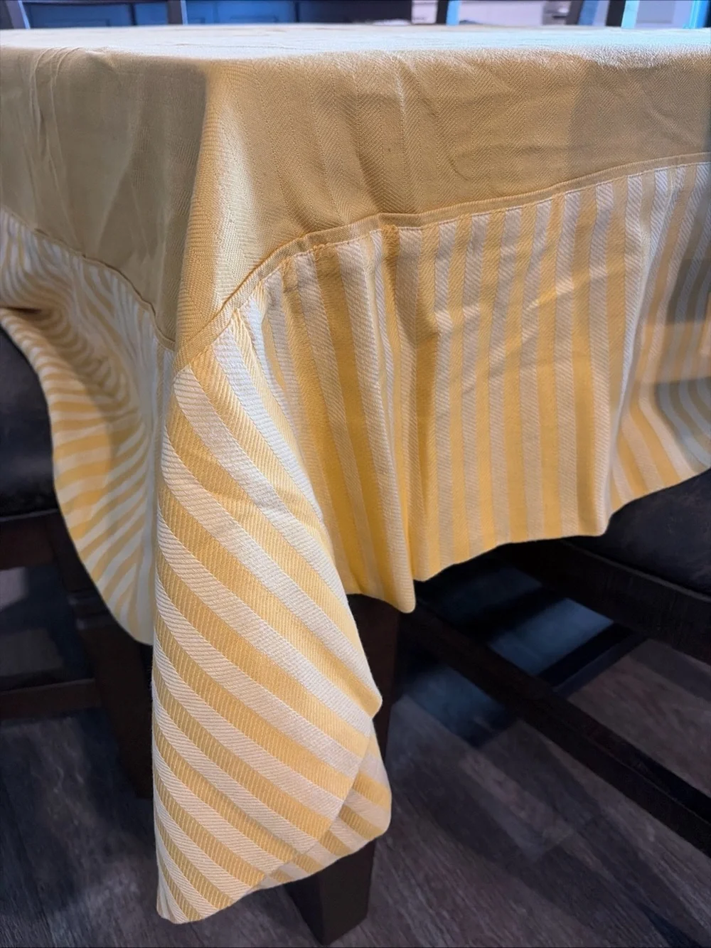 WILLIAMS-SONOMA Tailored Stripe Tablecloth 100% cotton 70x90 Yellow 2007 India